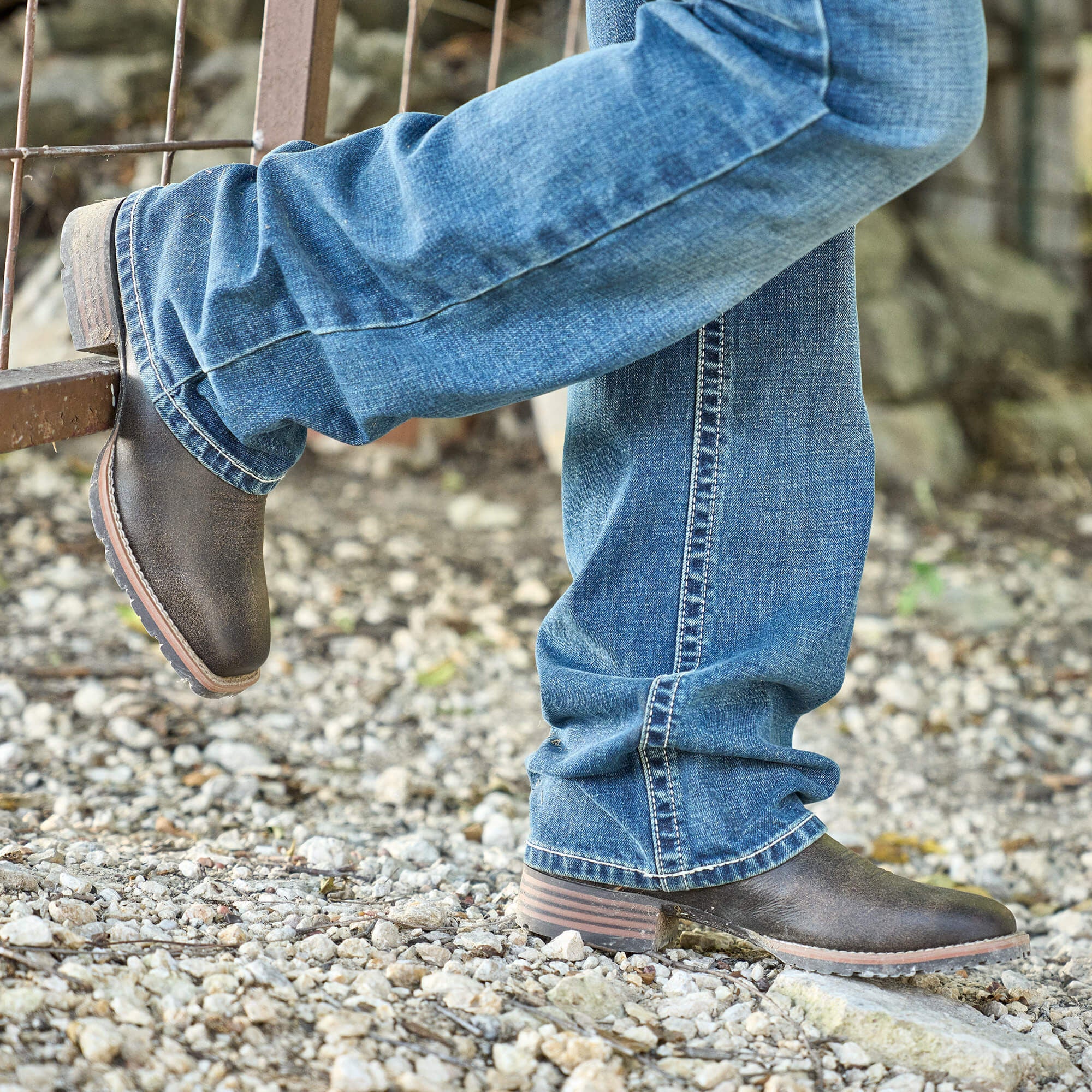 Hybrid Low Boy Wide Square Toe Chelsea Boot-Ariat