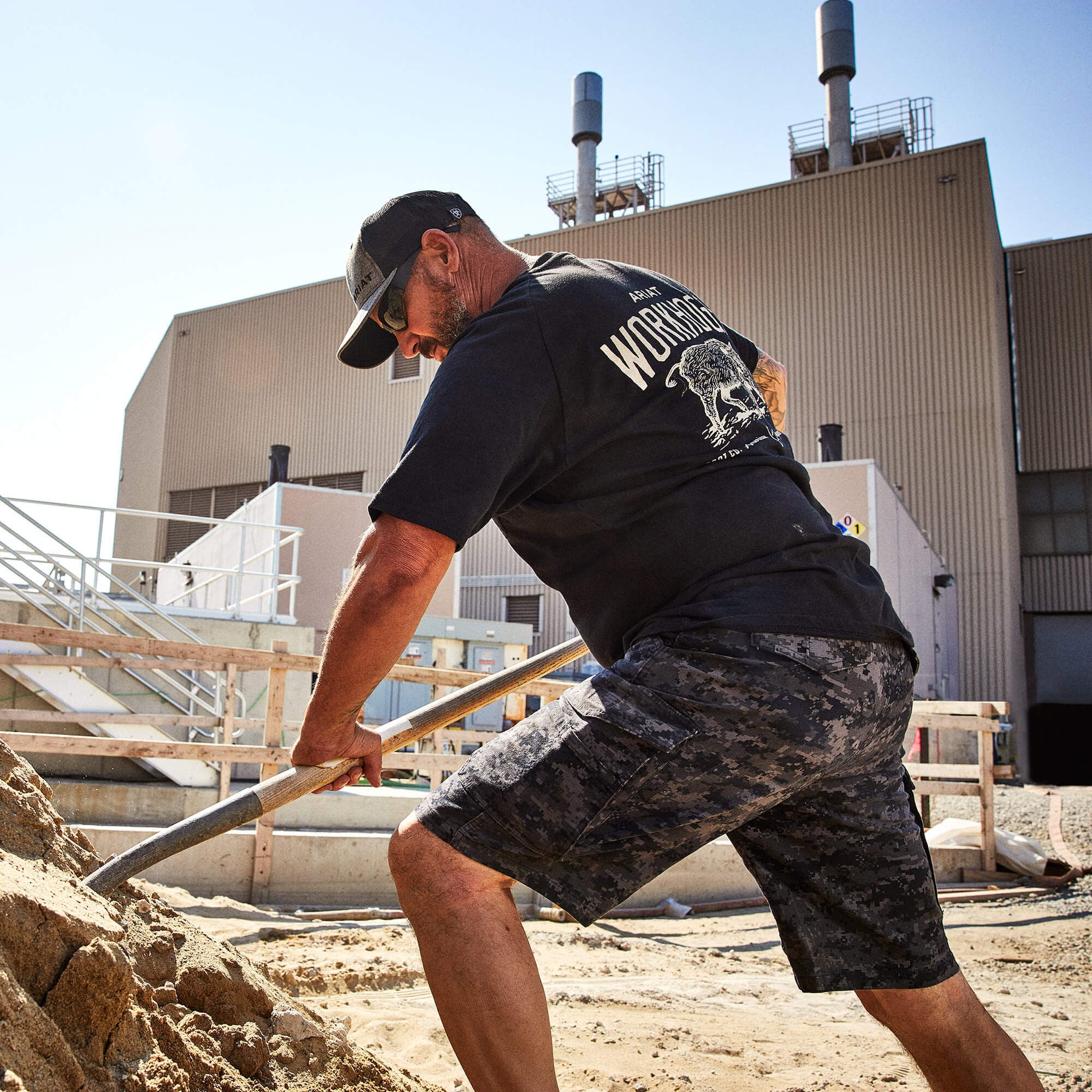 Rebar DuraStretch Made Tough Cargo 11" Short-Ariat