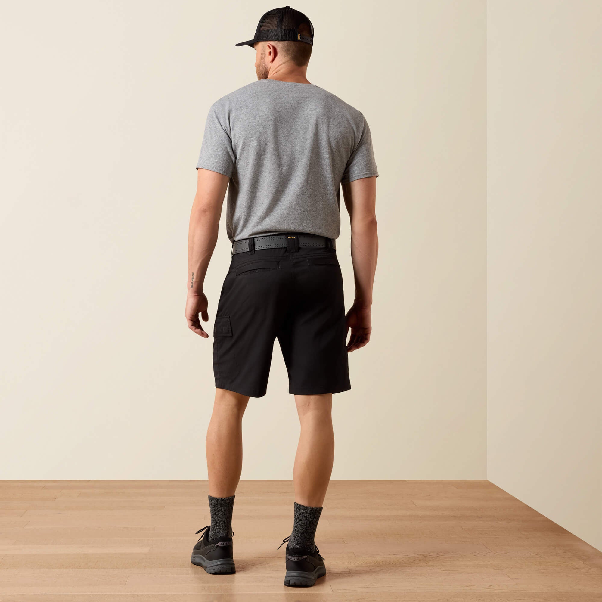Tek Short-Ariat