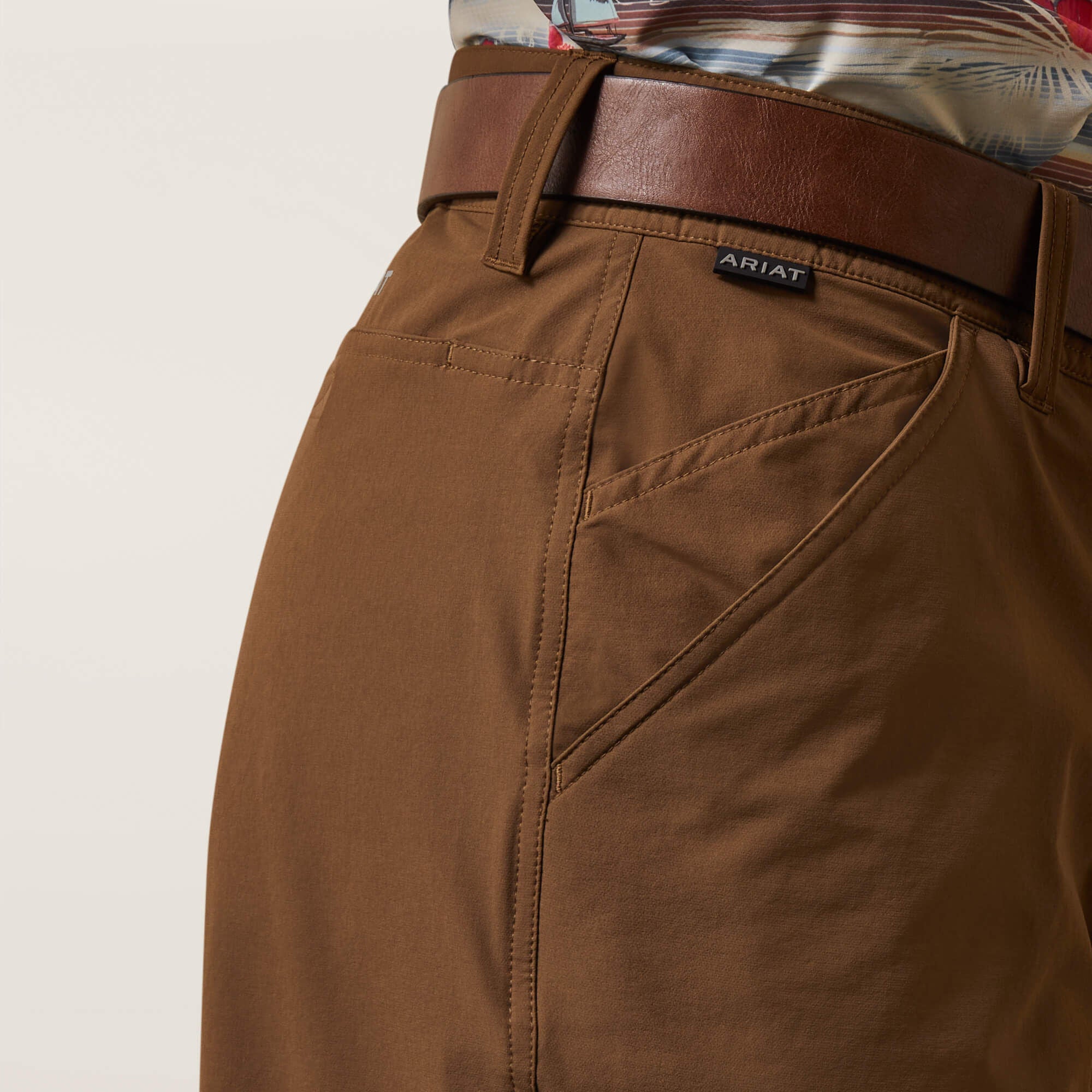 Tek Short-Ariat