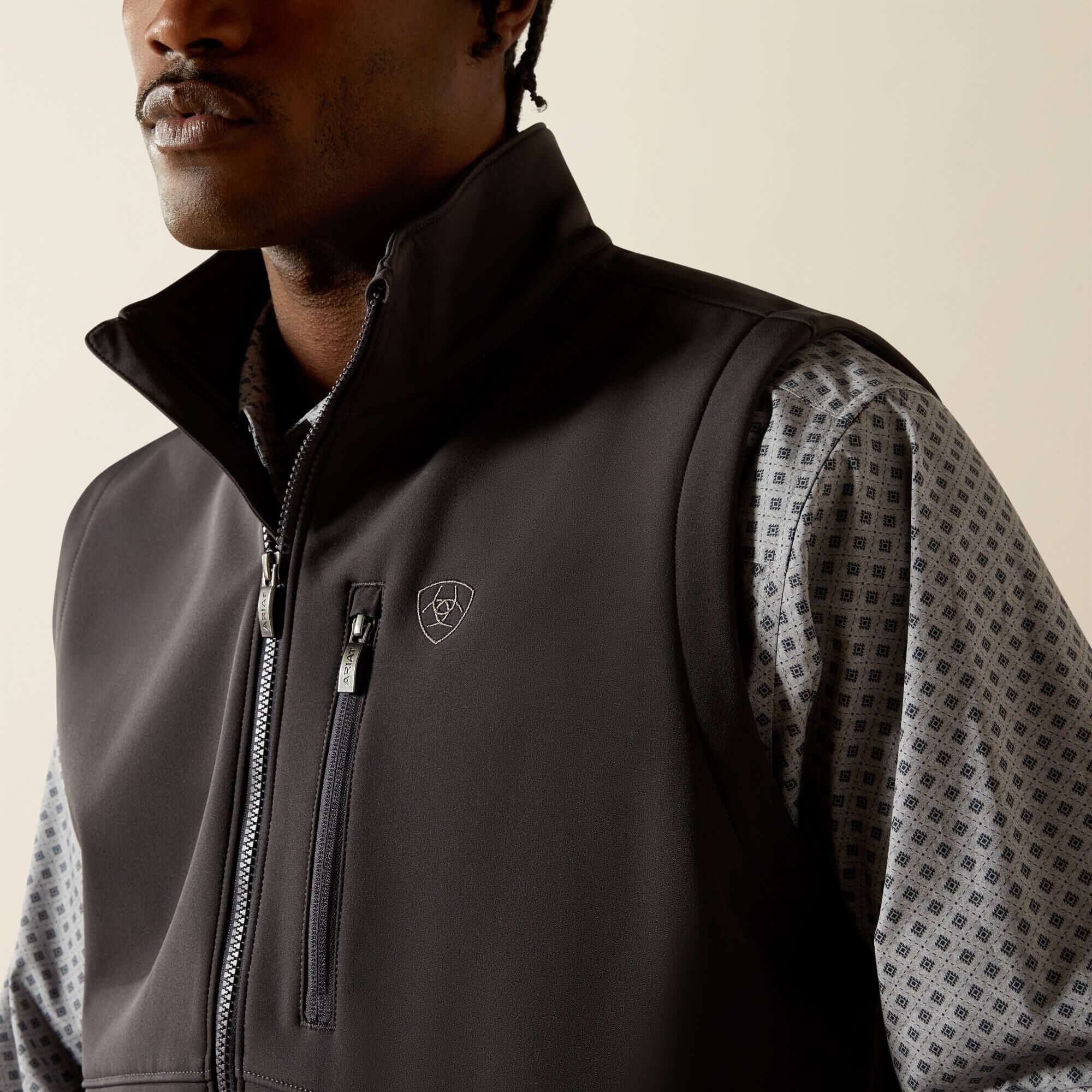 Logo Softshell Vest-Ariat
