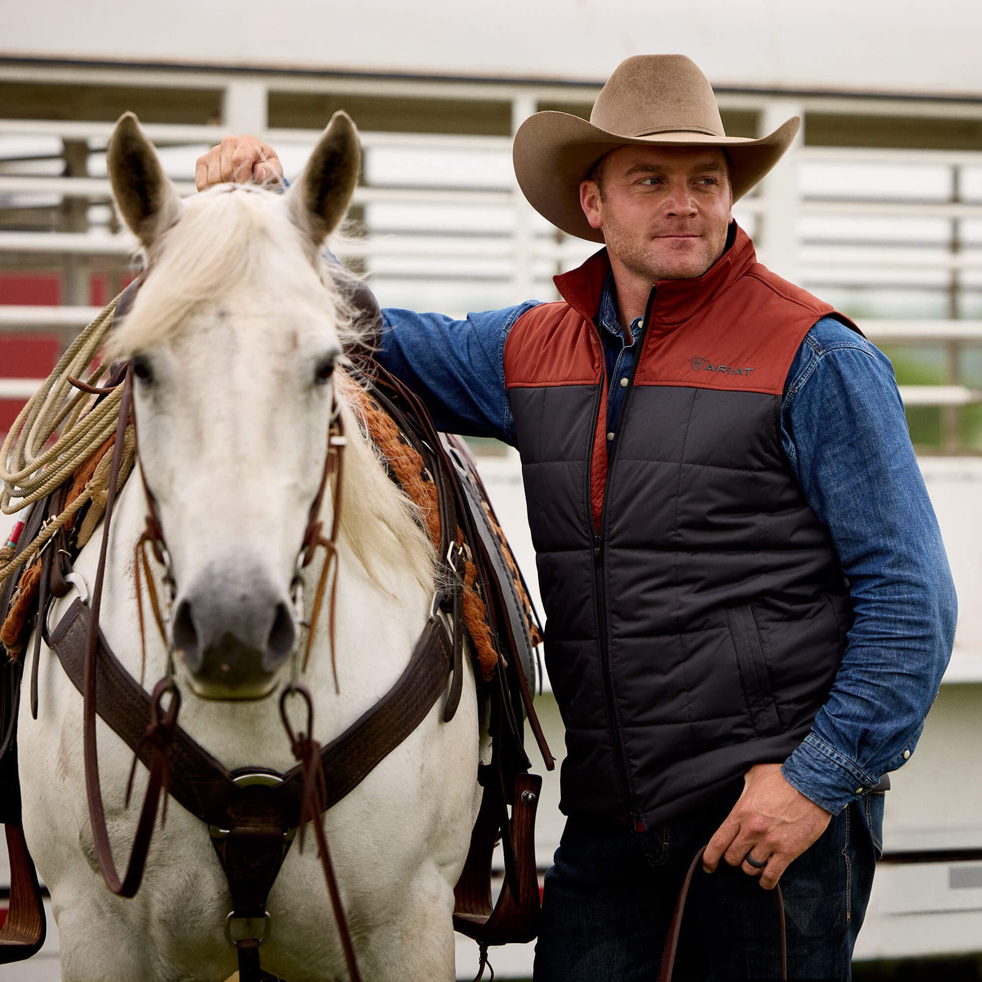 Crius Insulated Vest-Ariat