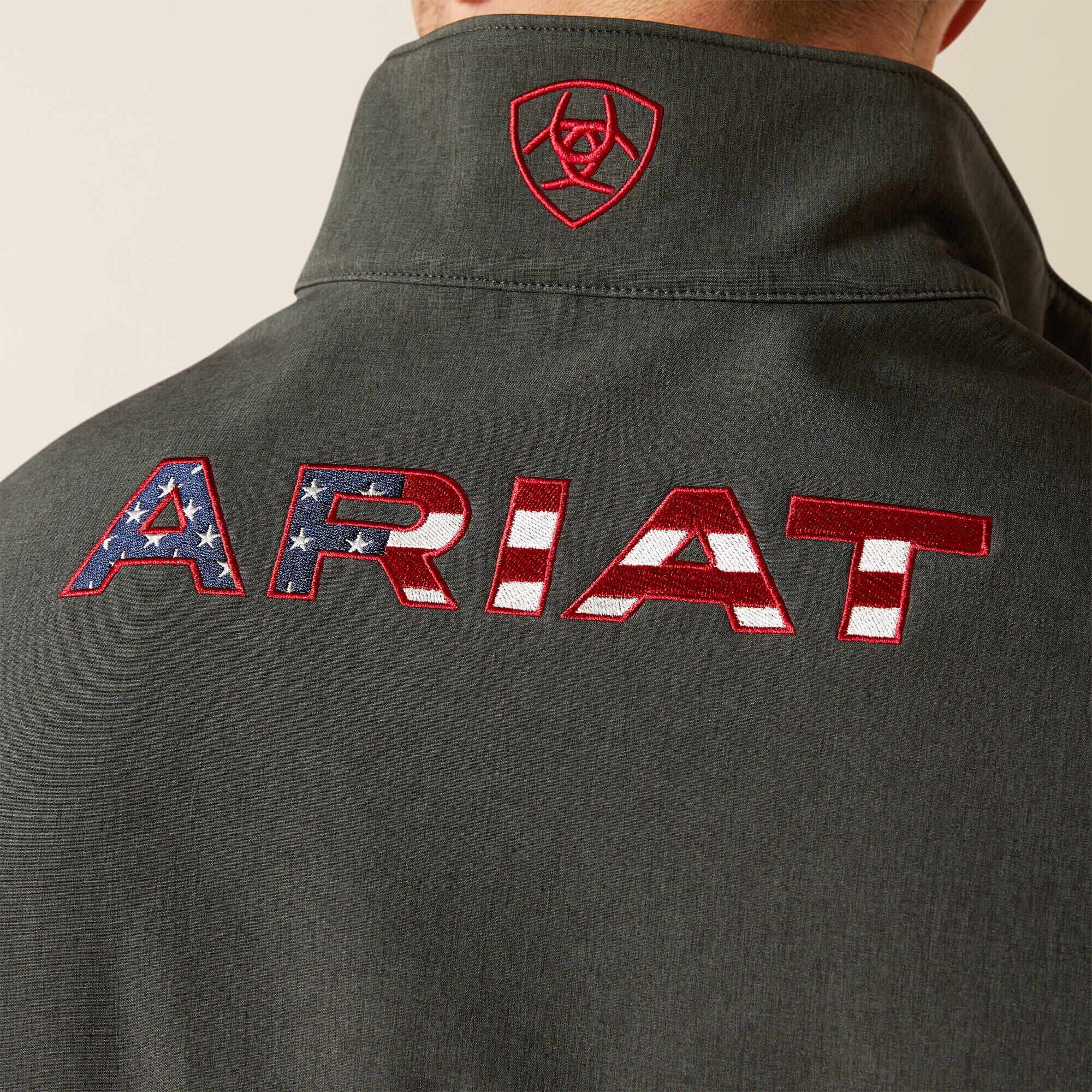 Logo Softshell Vest-Ariat