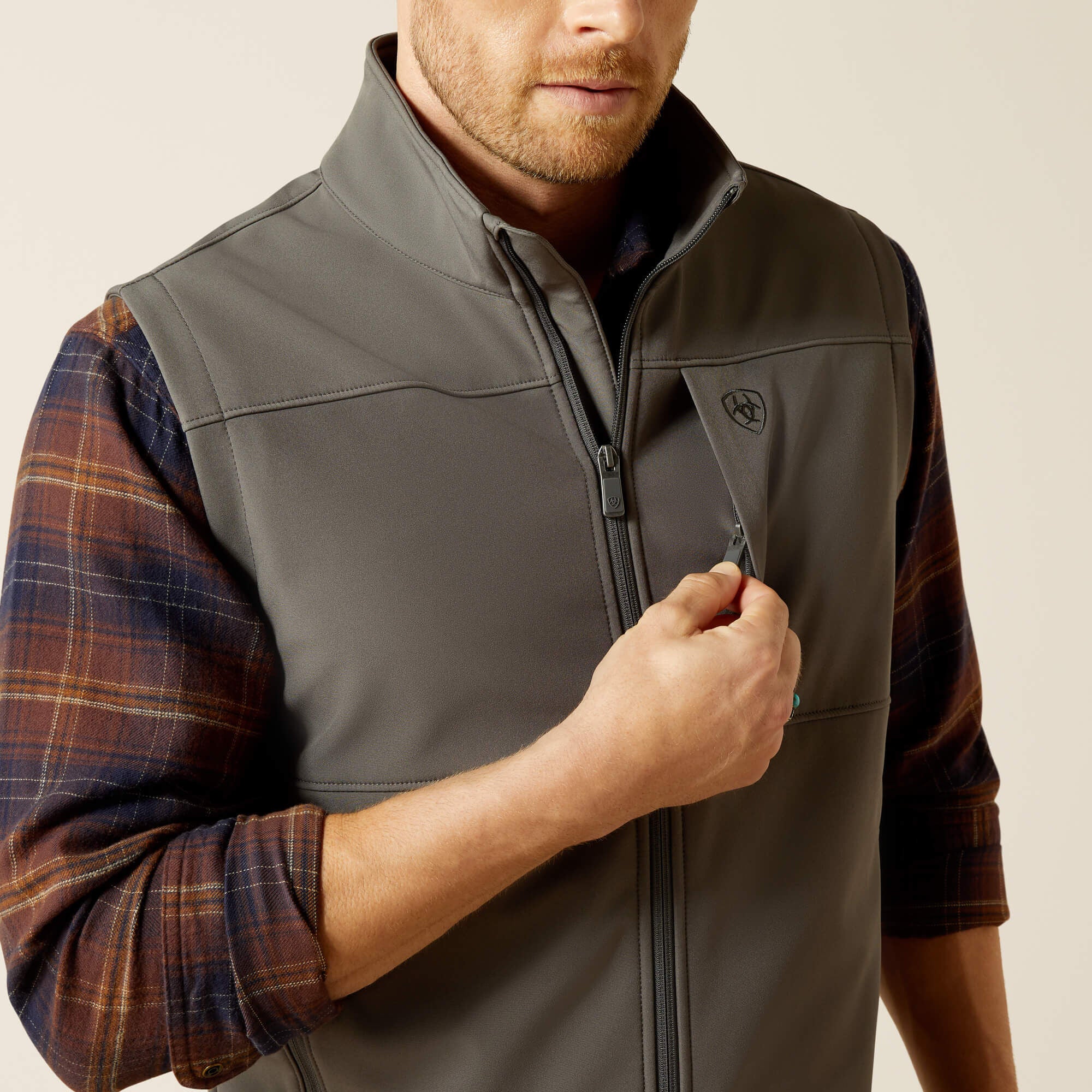Vernon Softshell Vest-Ariat