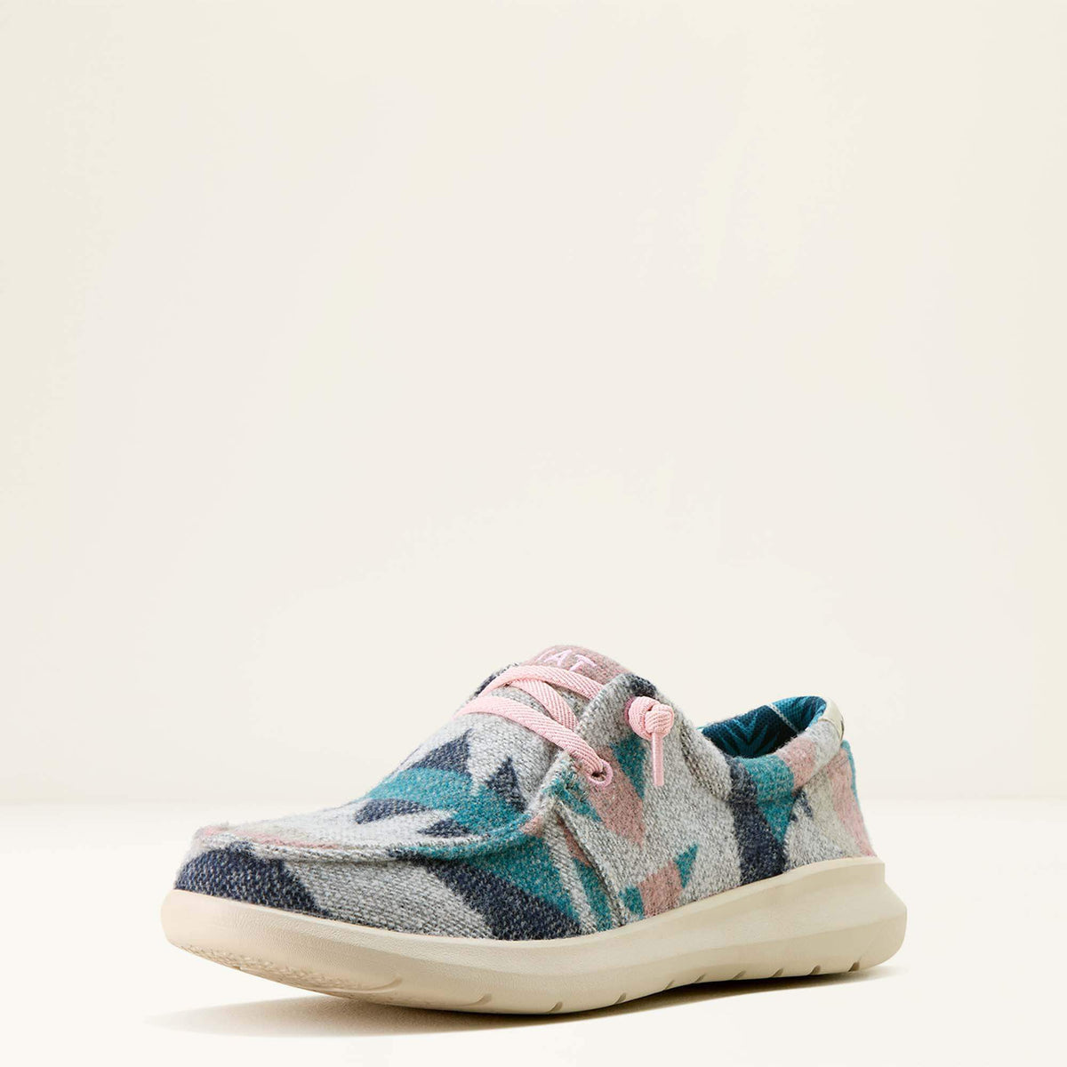 Hilo Shoe-Ariat