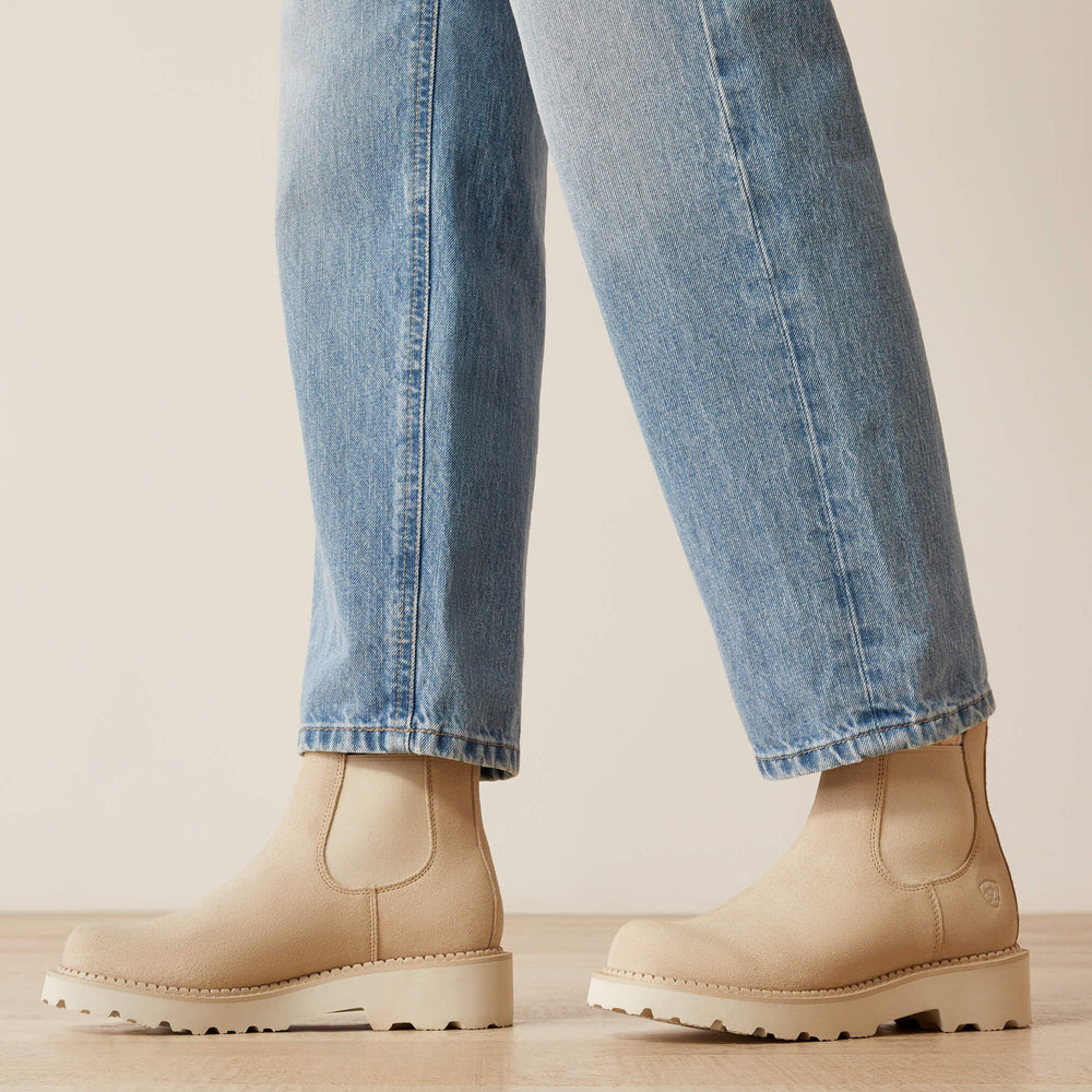 Ultra High Rise Tomboy Straight Leg Jeans-Ariat