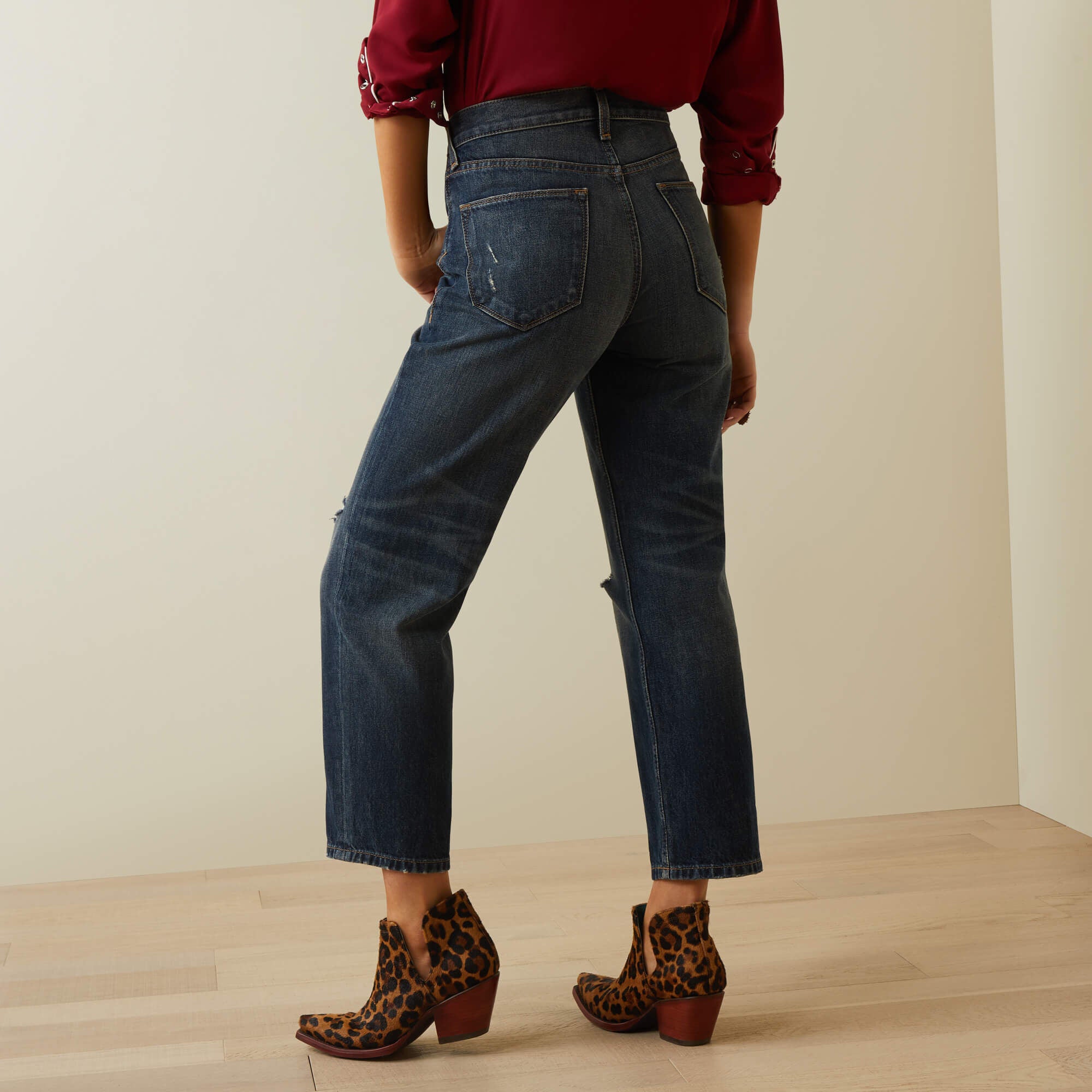 Ultra High Rise Tomboy Straight Jean-Ariat