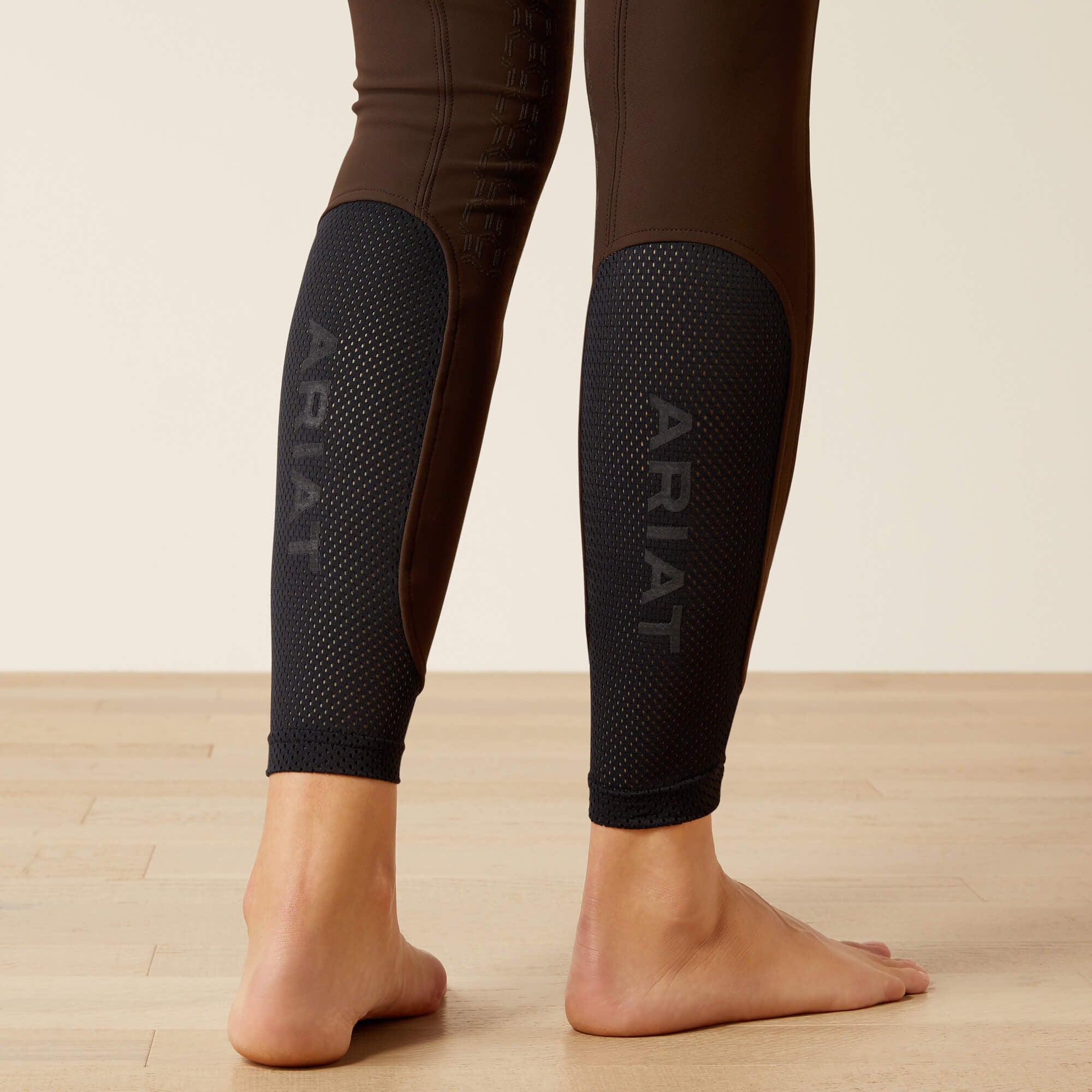 Tri Factor Vivacity Heat Half Grip Breech-Ariat