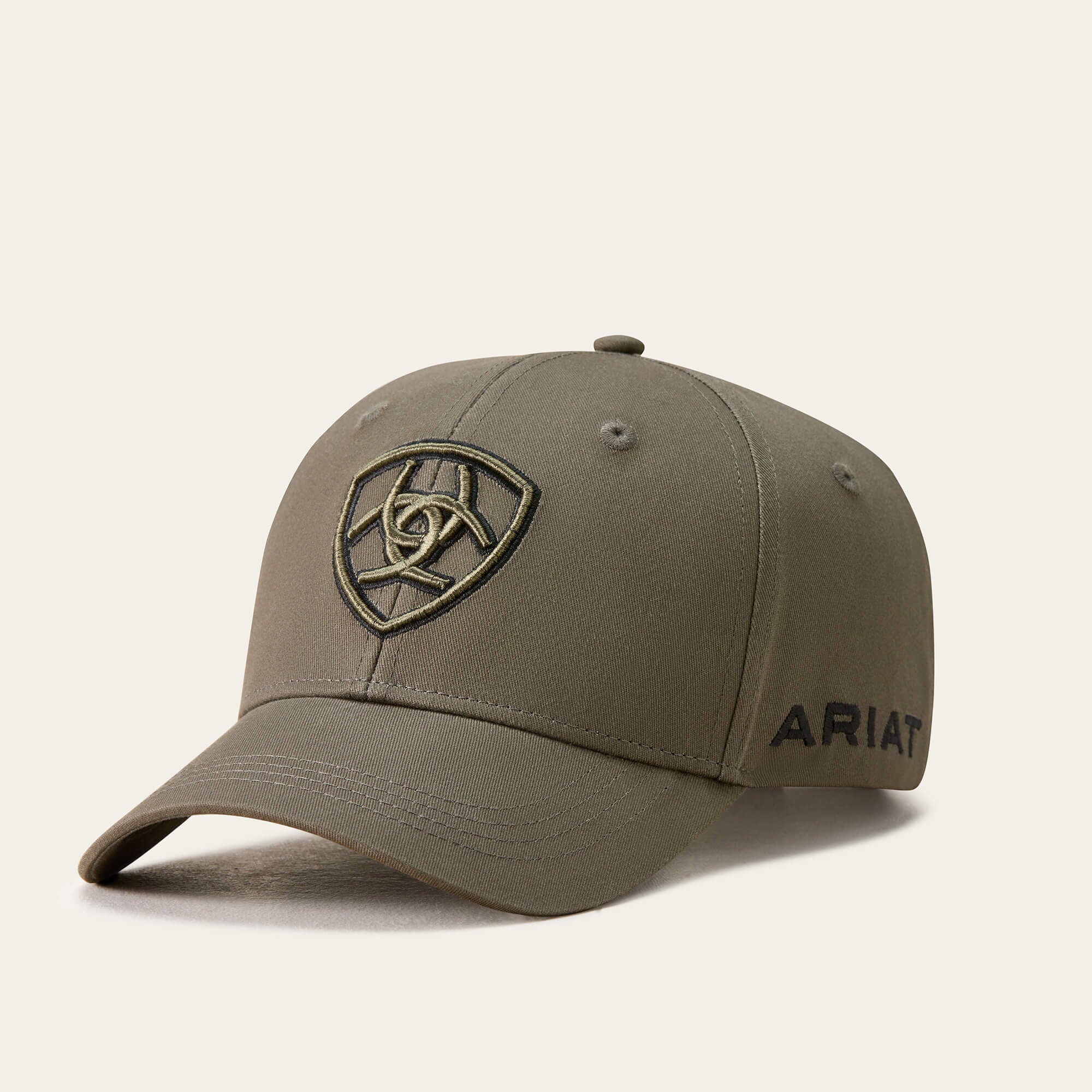 Show Cap-Ariat