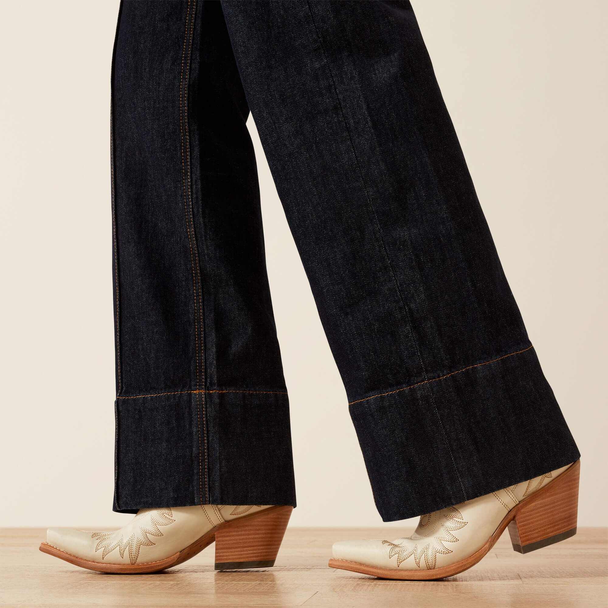 Ultra High Rise Tomboy Western Utility Wide Leg Jean-Ariat